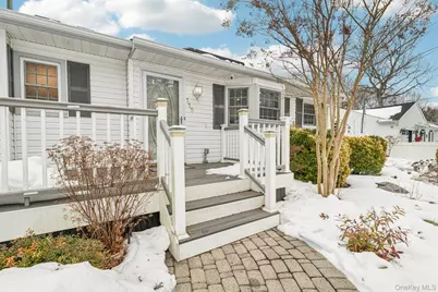 115 Arlington Road, Ronkonkoma, NY 11779 - Photo 7