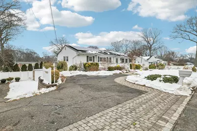 115 Arlington Road, Ronkonkoma, NY 11779 - Photo 5