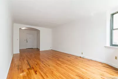 150 S Middle Neck Road #1B, Great Neck, NY 11021 - Photo 7