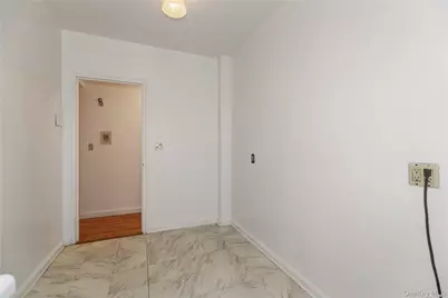 150 S Middle Neck Road #1B, Great Neck, NY 11021 - Photo 9