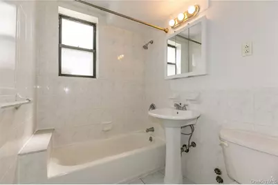 150 S Middle Neck Road #1B, Great Neck, NY 11021 - Photo 13