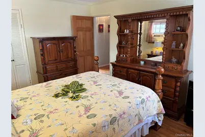 126 Michael Road, Oakdale, NY 11769 - Photo 7