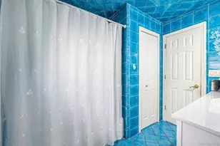 [Address not provided], Lindenhurst, NY 11757 - Photo 19