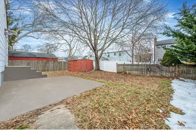 [Address not provided], Lindenhurst, NY 11757 - Photo 31