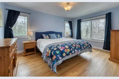 41 Red Cedar Point, Hampton Bays, NY 11946 - Photo 9