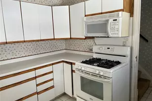 39 McCollom Pl, Yonkers, NY 10704 - Photo 7