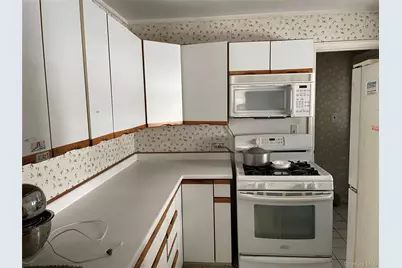 39 McCollom Place, Yonkers, NY 10704 - Photo 5