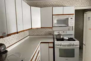 39 McCollom Pl, Yonkers, NY 10704 - Photo 5