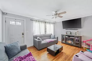 22 Eisenhower Ave, Brentwood, NY 11717 - Photo 5