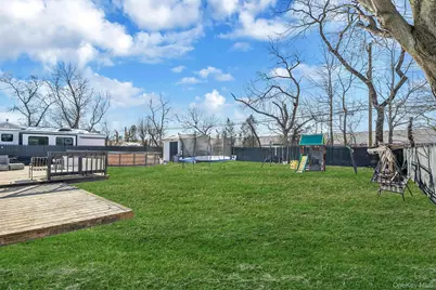 22 Eisenhower Avenue, Brentwood, NY 11717 - Photo 23