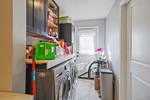 22 Eisenhower Ave, Brentwood, NY 11717 - Photo 11