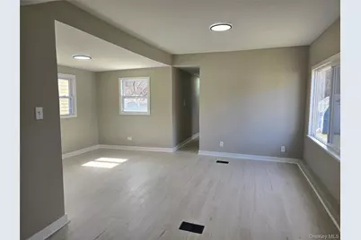 16 Jennifer Court, Poughkeepsie, NY 12601 - Photo 5