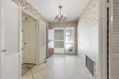 22 Wenwood Drive, Glen Head, NY 11545 - Photo 11