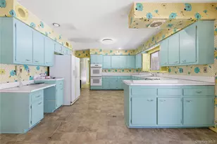 22 Wenwood Dr, Glen Head, NY 11545 - Photo 13