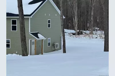 11 Alexandra Matthews Road #B, Wallkill, NY 12589 - Photo 3