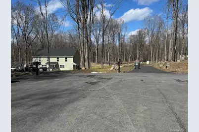 11 Alexandra Matthews Road #B, Wallkill, NY 12589 - Photo 3