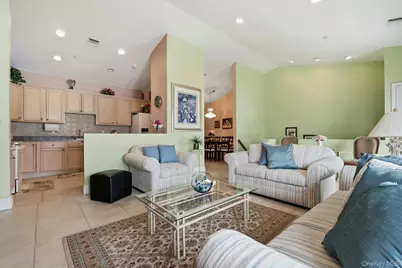 604 Narragansett Villas Drive, Lindenhurst, NY 11757 - Photo 7