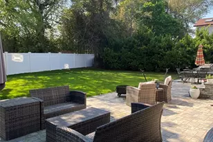 30 Linwood Pl, Massapequa Park, NY 11762 - Photo 31