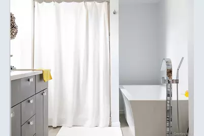 121 Montgomery Street, Newburgh, NY 12550 - Photo 15