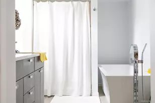 121 Montgomery St, Newburgh, NY 12550 - Photo 15