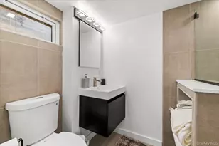 33 McKee St, Floral Park, NY 11001 - Photo 27