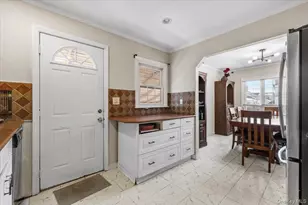 33 McKee St, Floral Park, NY 11001 - Photo 11