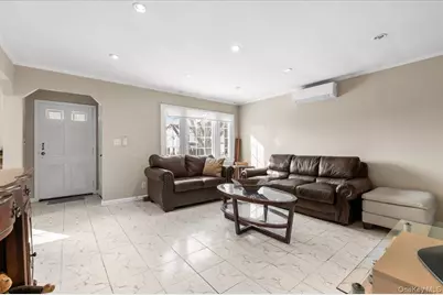 33 McKee Street, Floral Park, NY 11001 - Photo 7