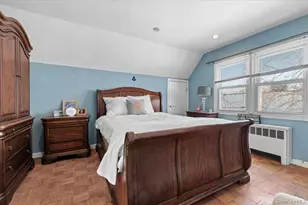 33 McKee St, Floral Park, NY 11001 - Photo 19