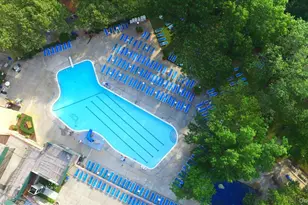 17-85 215th St, Bayside, NY 11360 - Photo 33