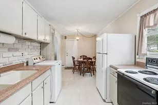 7 Joni Dr, Mount Sinai, NY 11766 - Photo 11