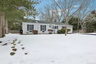 7 Joni Dr, Mount Sinai, NY 11766 - Photo 3