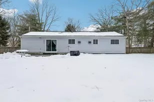 7 Joni Dr, Mount Sinai, NY 11766 - Photo 25