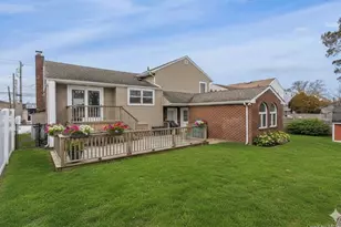 253 E Meadow Ave, East Meadow, NY 11554 - Photo 23