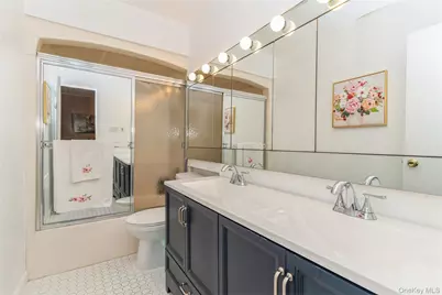 253 E Meadow Avenue, East Meadow, NY 11554 - Photo 9