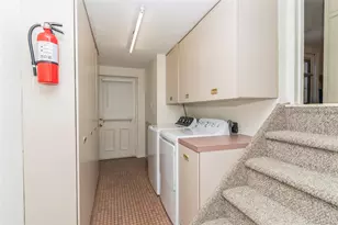 253 E Meadow Ave, East Meadow, NY 11554 - Photo 21