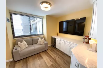 27110 Grand Central Parkway #25A, Floral Park, NY 11005 - Photo 9