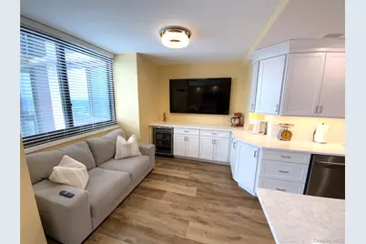 27110 Grand Central Parkway #25A, Floral Park, NY 11005 - Photo 7