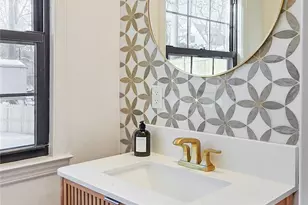 18 Lakeside Dr, New Rochelle, NY 10801 - Photo 15