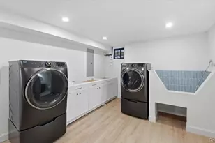 18 Lakeside Dr, New Rochelle, NY 10801 - Photo 33