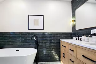 18 Lakeside Dr, New Rochelle, NY 10801 - Photo 25