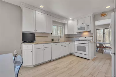 304 Beechwood Lane, Yorktown Heights, NY 10598 - Photo 15