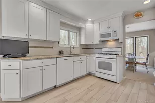 304 Beechwood Ln, Yorktown Heights, NY 10598 - Photo 17