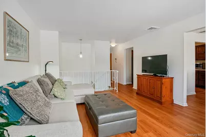 35 Lenox Avenue, Pleasantville, NY 10570 - Photo 7