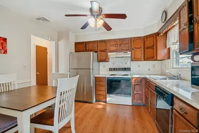 35 Lenox Avenue, Pleasantville, NY 10570 - Photo 11