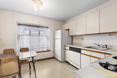 422 Panorama, Mohegan Lake, NY 10547 - Photo 11