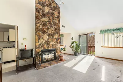 422 Panorama, Mohegan Lake, NY 10547 - Photo 3