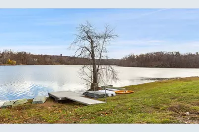 422 Panorama, Mohegan Lake, NY 10547 - Photo 33