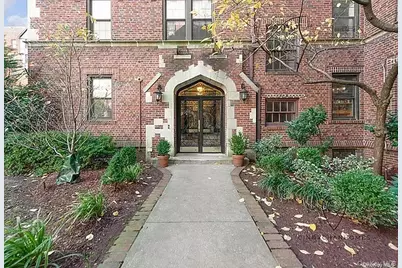 68-20 Burns Street #B2, Forest Hills, NY 11375 - Photo 1
