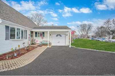 158 Spiral Road, Holtsville, NY 11742 - Photo 5