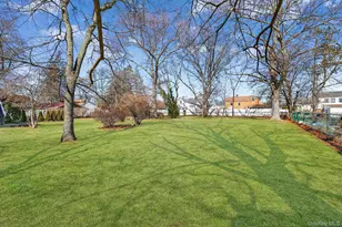 379 Washington Ave, Roosevelt, NY 11575 - Photo 39